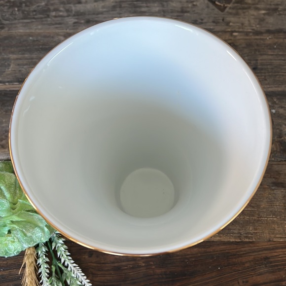 NORITAKE Magestic fine China Vase - 9” - Picture 5 of 7